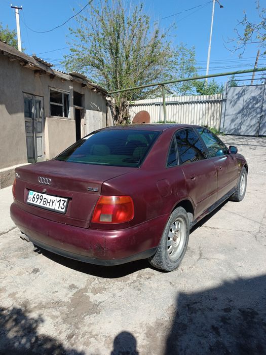 Ауди А4 автомат.