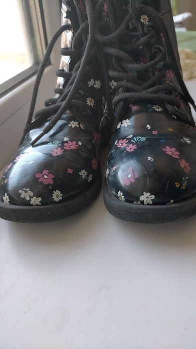 Продам ботинки детские