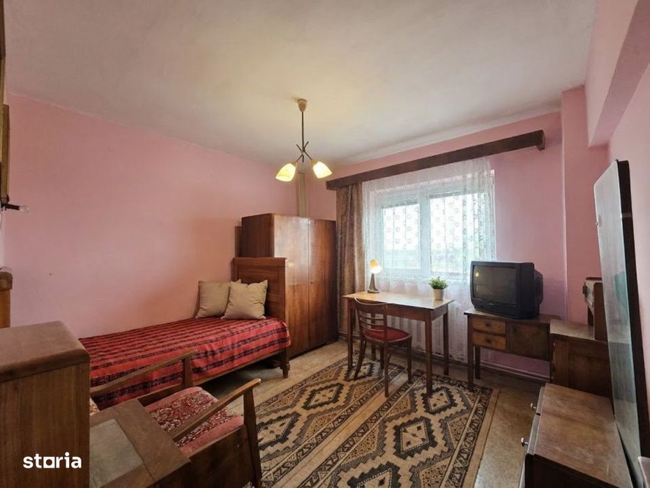 Apartament cu 4 camere, etaj 5/8, zona Micalaca
