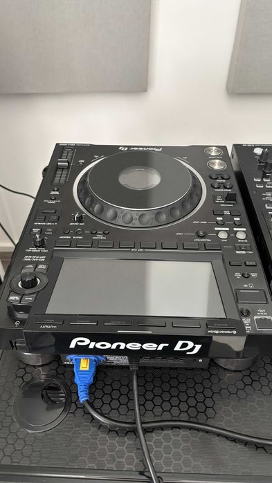 2 х Pioneer CDJ 3000 & 1 x Pioneer DJM A9 Подарък Кейсове UDG