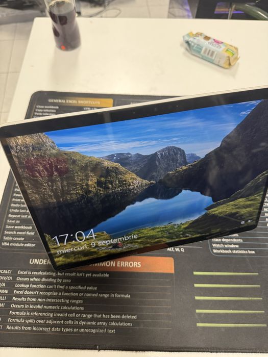 Microsoft Surface Pro 8 i7-1185G7 16GB 256GB SSD Touchscreen 2 in 1