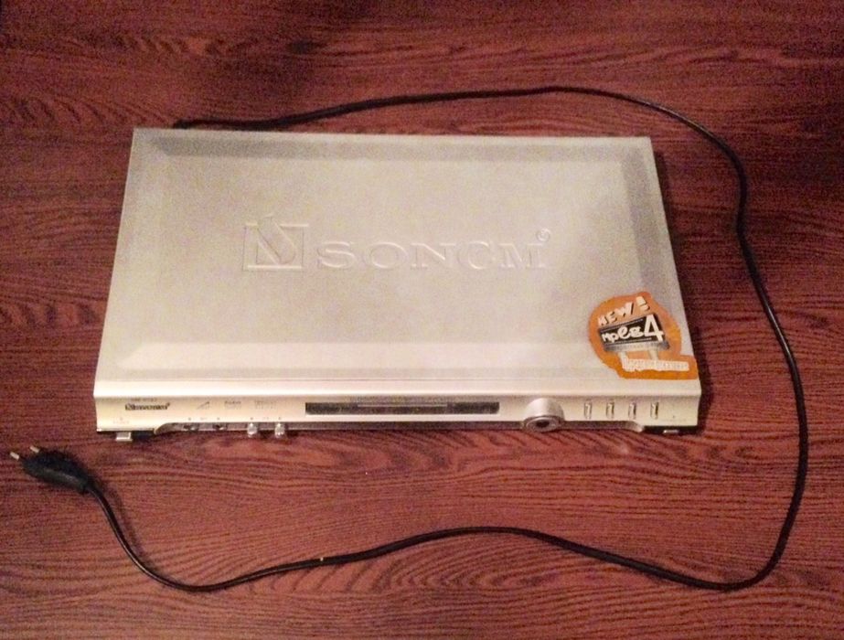 На запчасти!!! DVD плеер