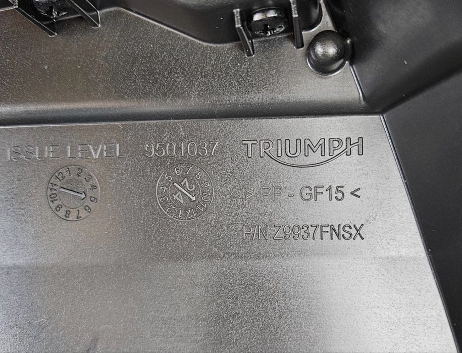 Cutii originale laterale Triumph Tiger Sport 660 (2025) – Negre, NOI