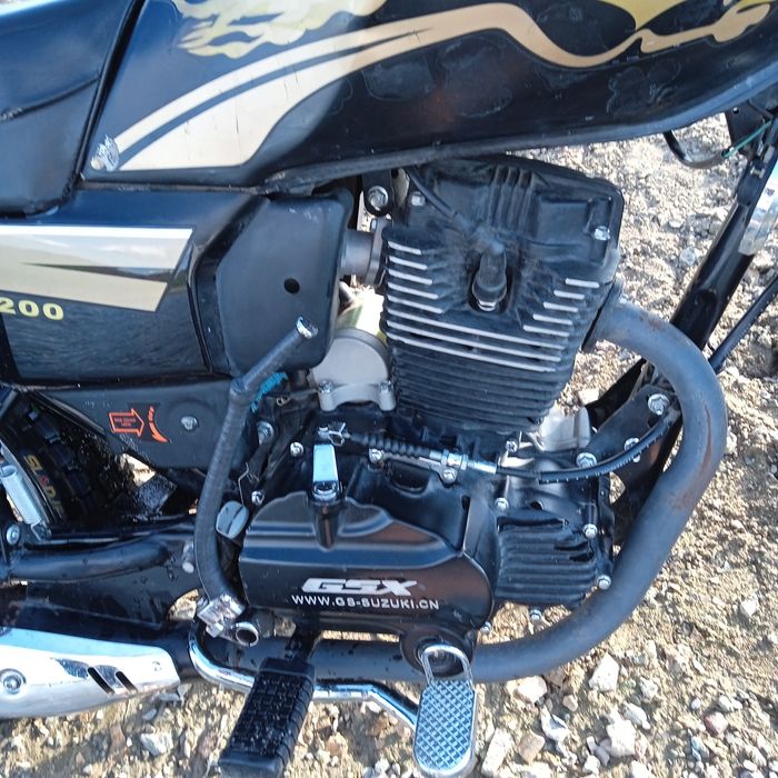 Продам мотоцикл Suzuki GS200