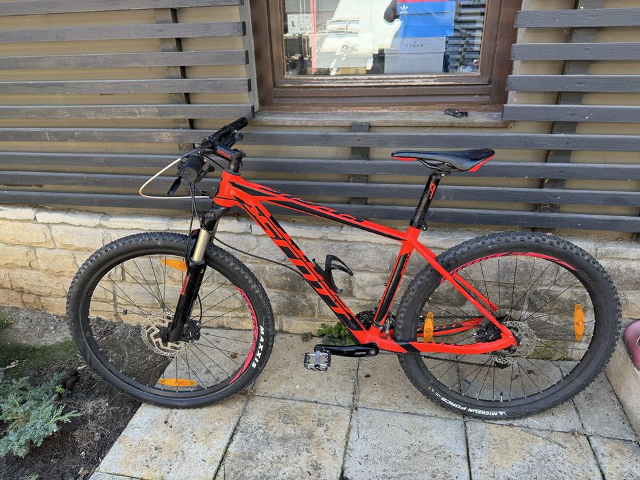 Bicicleta Scott Scale 700
