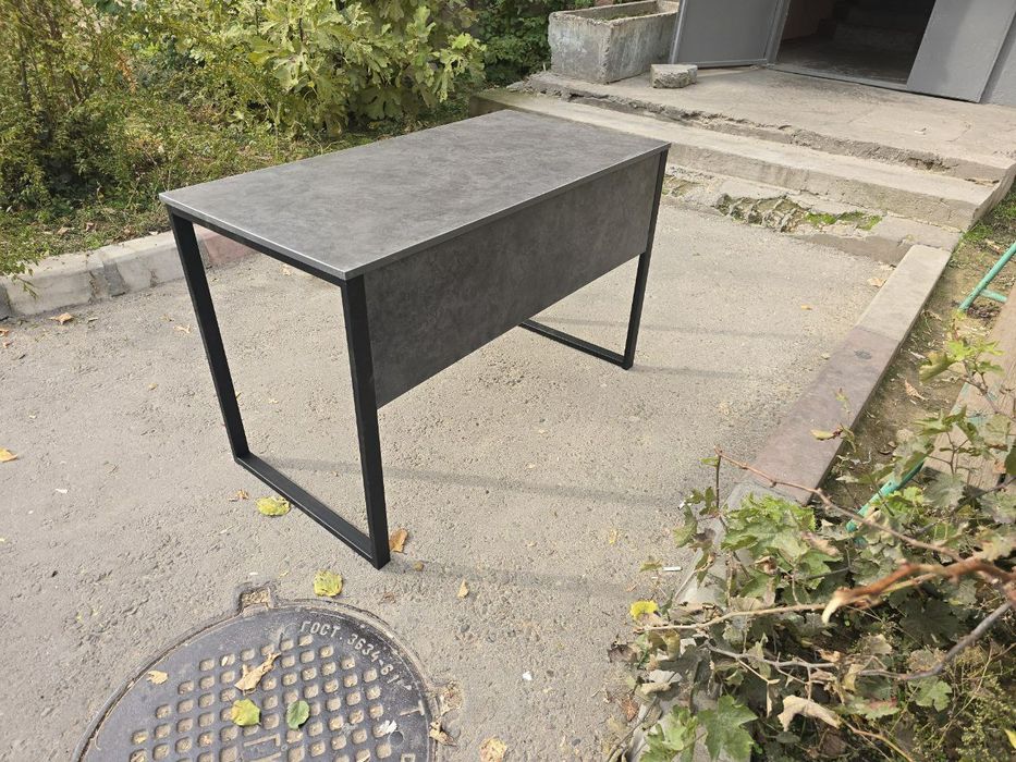 Loft stol ishlab chiqaruvchilardan sotiladi.