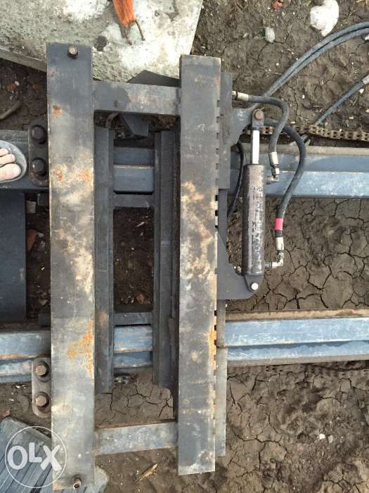 Catarg stivuitor tractor peste 100 buc / stoc