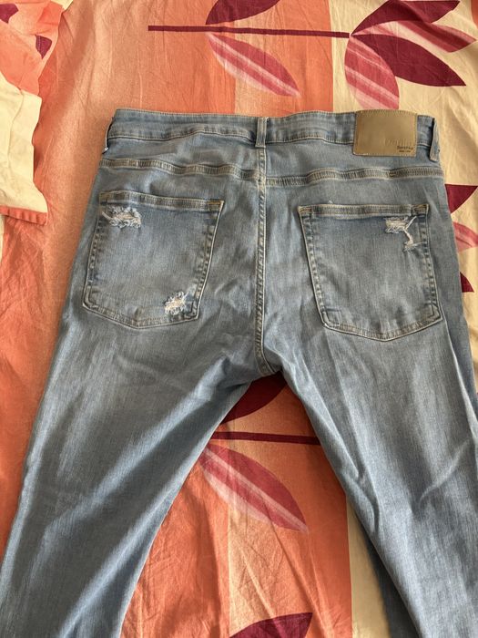 Blugi *SKINNY* barbati bershka