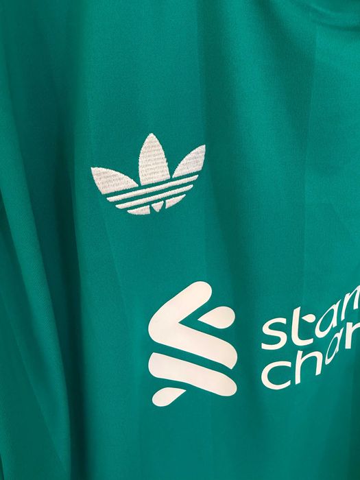 Чисто нов оригинален екип Adidas на Liverpool сезон 2025/2026