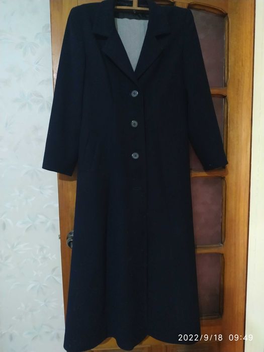 Продается женское пальто