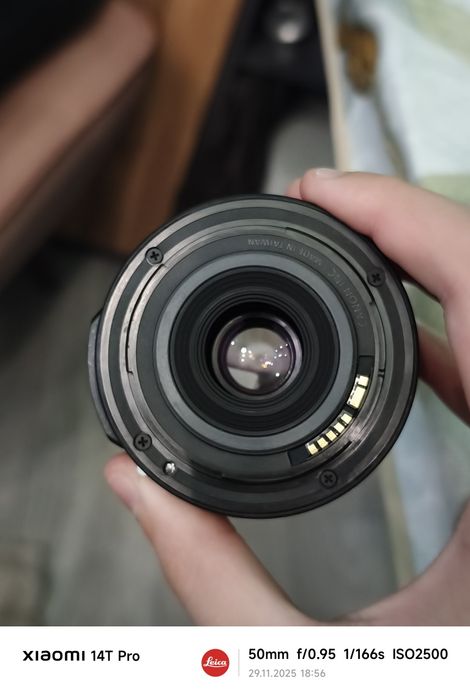 Canon eos 450D в перфектно състояние  незнам дали работи