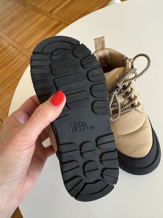 Ghete Zara noi marimea 25