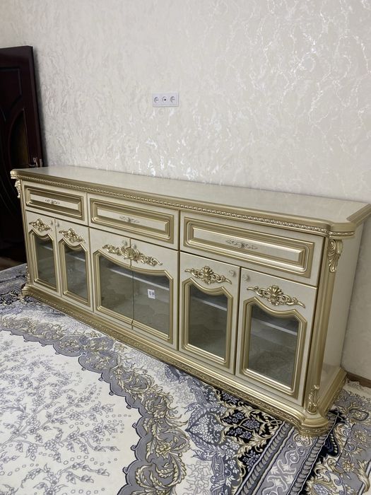 Mehmonxona uchun ajoyib mebellar toplami