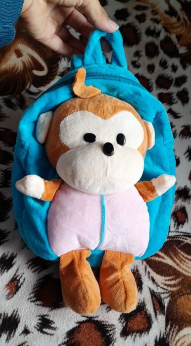 Vînd capoțel cocolino pn copii + un scăunel + ghiozdănel