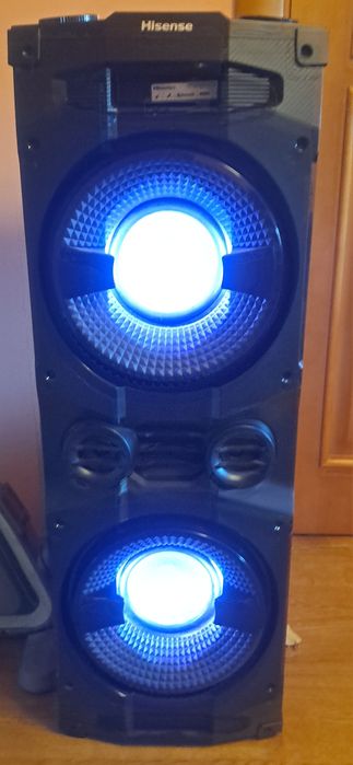 Vând boxa Hisense model HP130