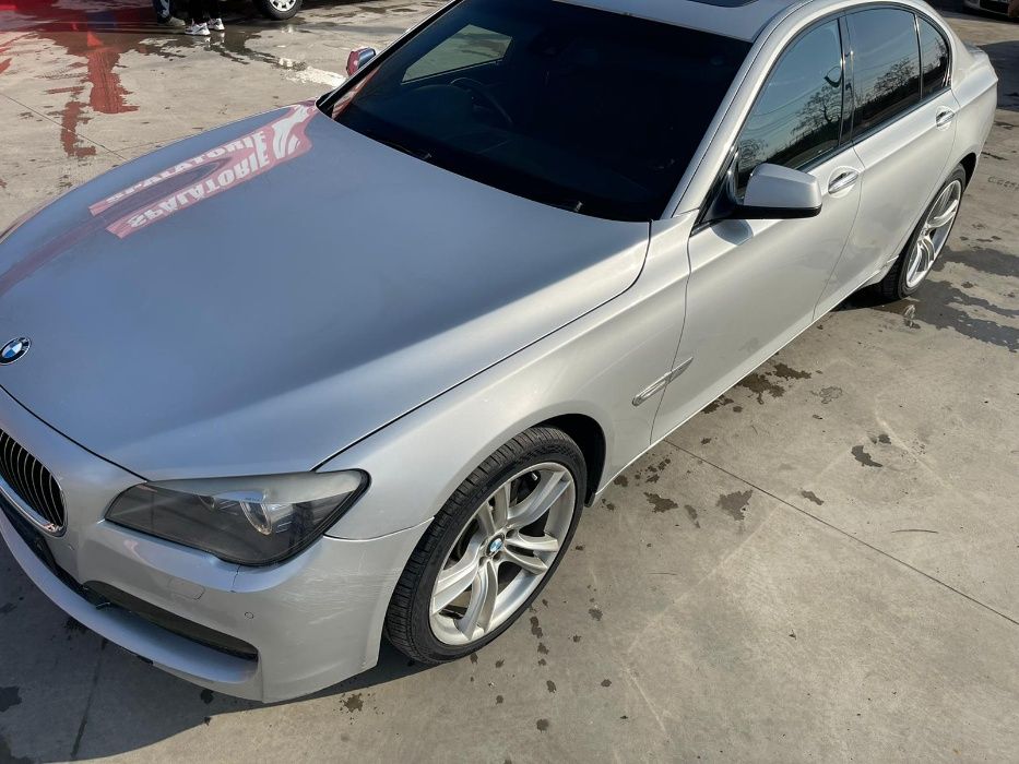 Dezmembrez bmw f01 740 packet M/bmw seria 7 f01/bara fata m/faruri