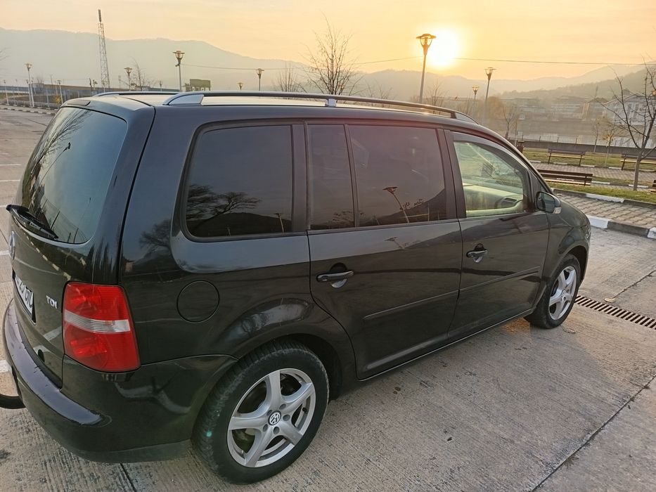 Touran 2004  stare bună