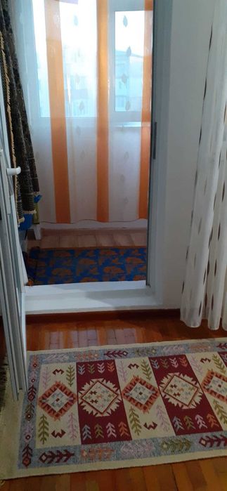 Vand apartament 2 camere - zona 2 Moldoveni