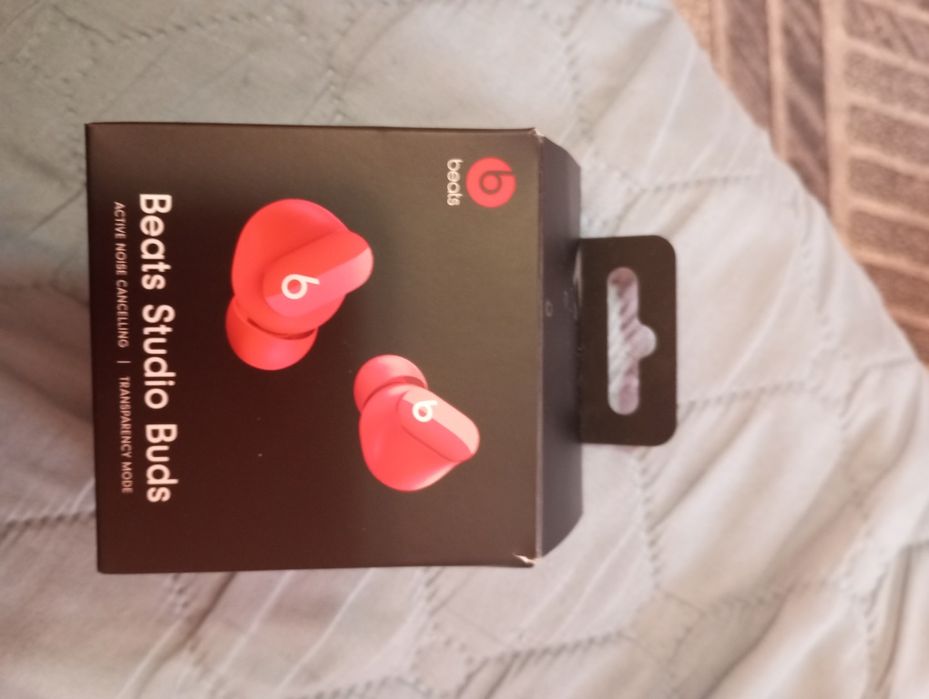 Слушалки със зарядно