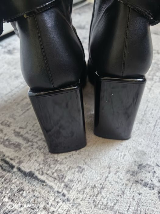 Alessa Noemi боти на ток