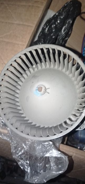 Моторчик печки.. Митсубиси Спейс вагон.