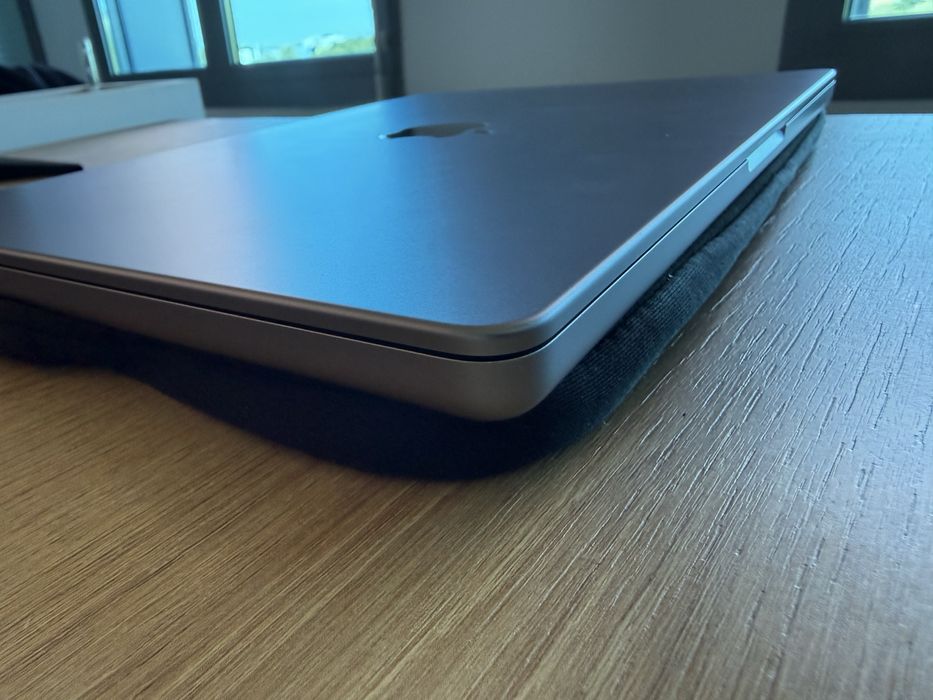 Като НОВ Macbook Pro 14 16GB M1 Pro 512GB
