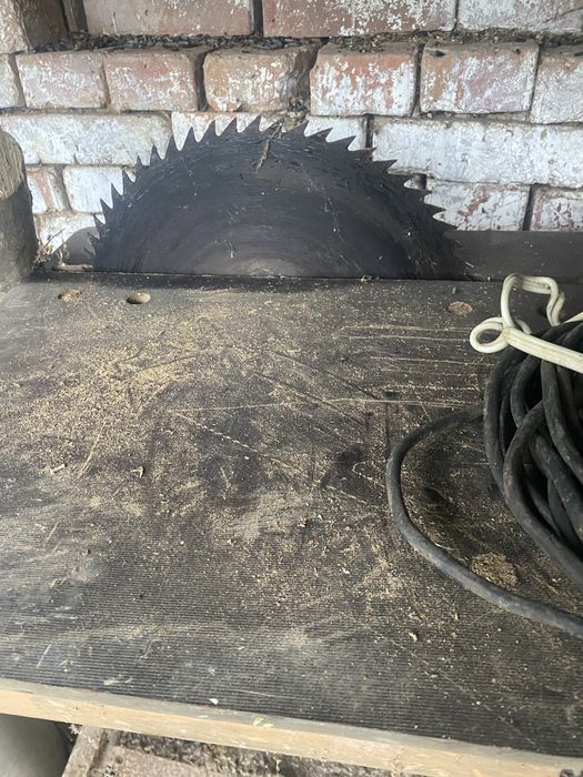 Настолен циркуляр