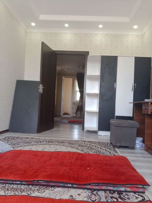 Ogil bollarga sheriklikka kvartira, srochno, 2 ta joy bor