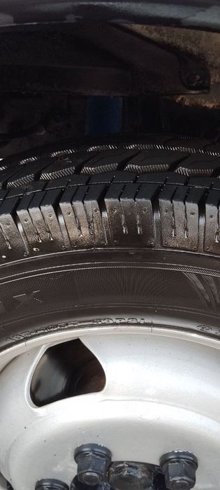 Srochna sotiladi Gazel