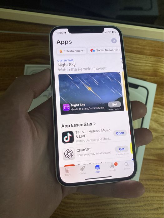 Продам IPhone 12 128гб