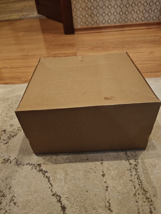 Коробка от LV Louis Vuitton