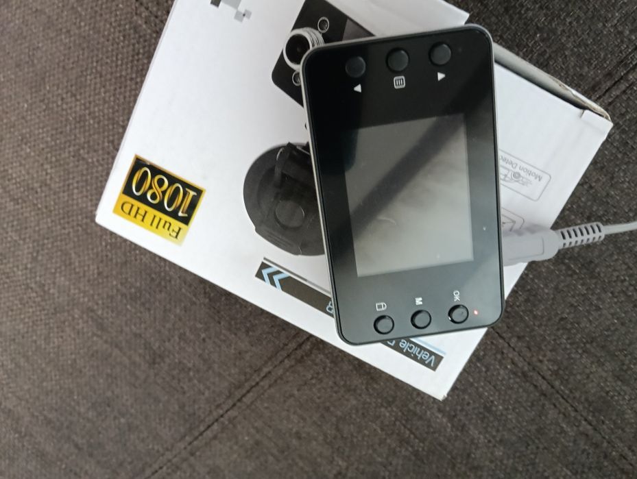 Vând camera video auto