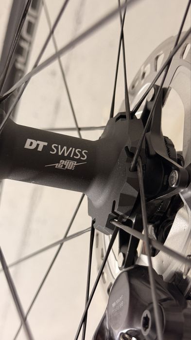 Шосейни капли DT Swiss PR 1400 Dicut 21mm - Като нови!