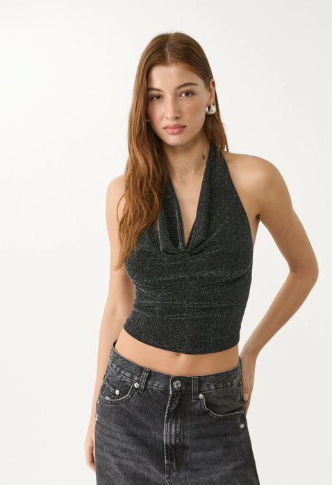 Черен топ Stradivarius