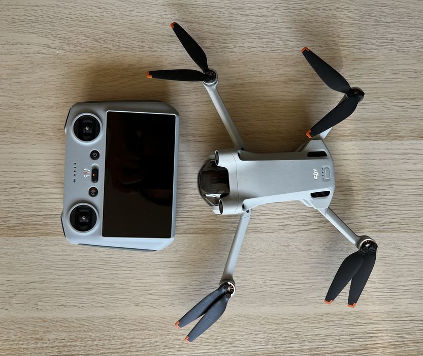 Drona Dji mini 3 pro