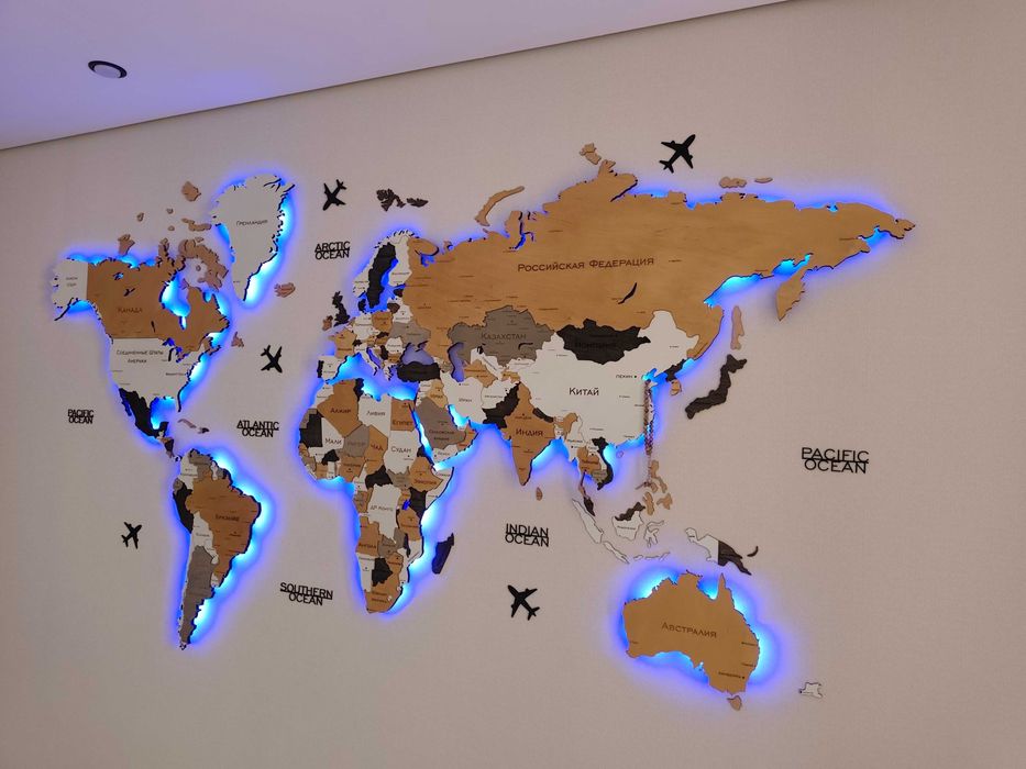 Ағаштан жасалған карта мира