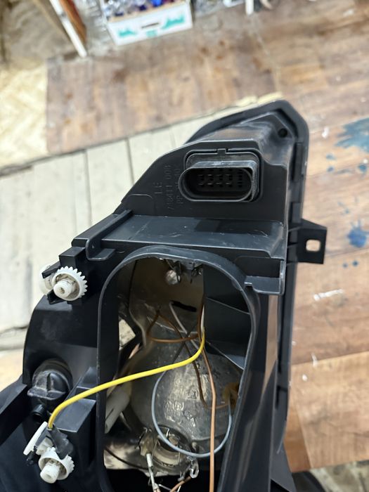 Фара приора 1 левая оригинал бош