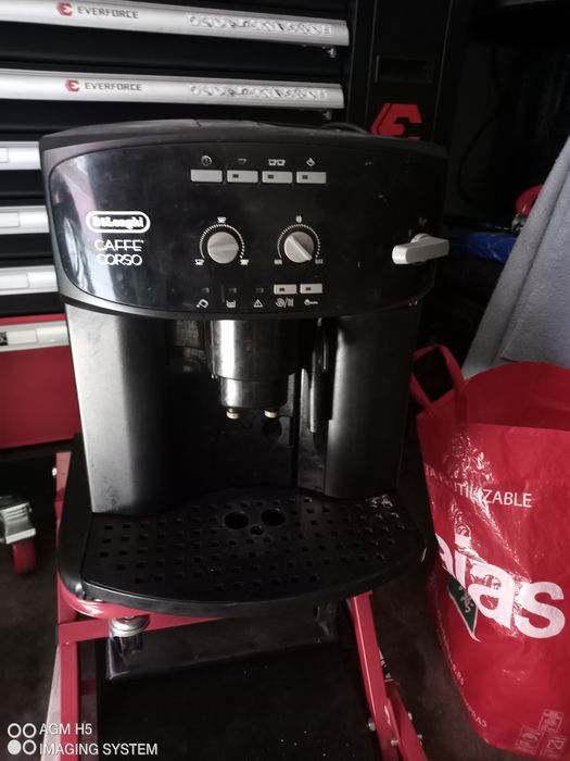 Кафе машина робот Delonghi Caffe Corso