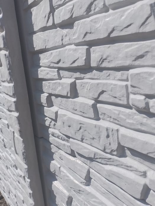 Gard beton plăci și stâlpi