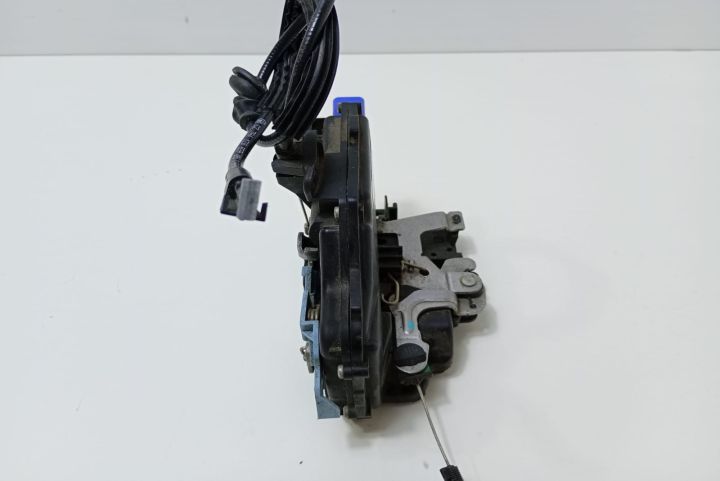 Broasca usa  dreapta spate 7L0839016D Volkswagen VW Golf a 5-a genera