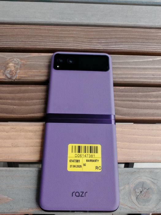 Motorola RAZR 40, dual SIM, 8GB RAM, 256GB, 5G