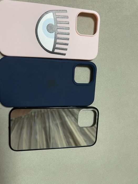 Продавам кейсове за Iphone 16 pro max , 12 pro MAX