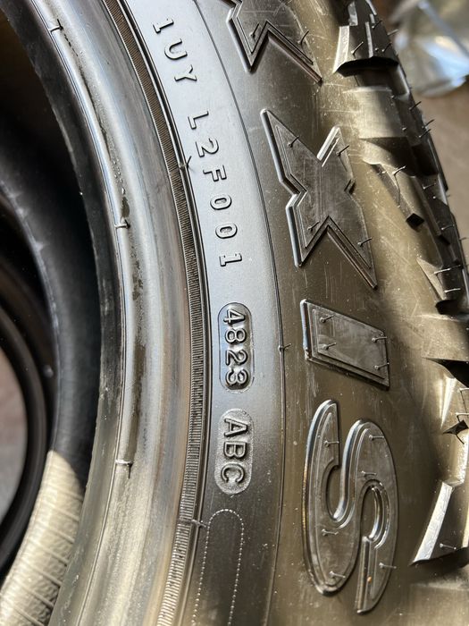 Продам автошины Maxxis LT RAZR AT811 275/65/20 126S