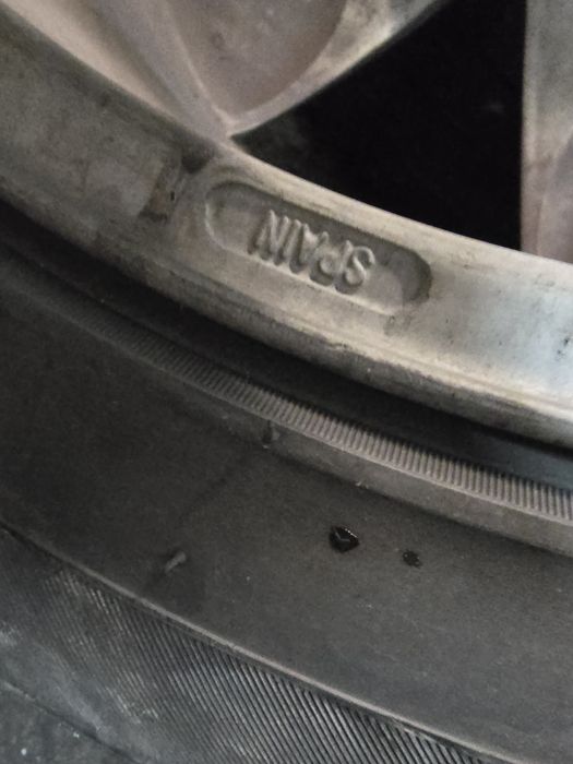 Джанти с гуми  235/45/18 94V