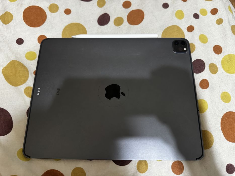 iPad Pro 4TH Gen 12.9” - 256GB + Apple Pen Nou