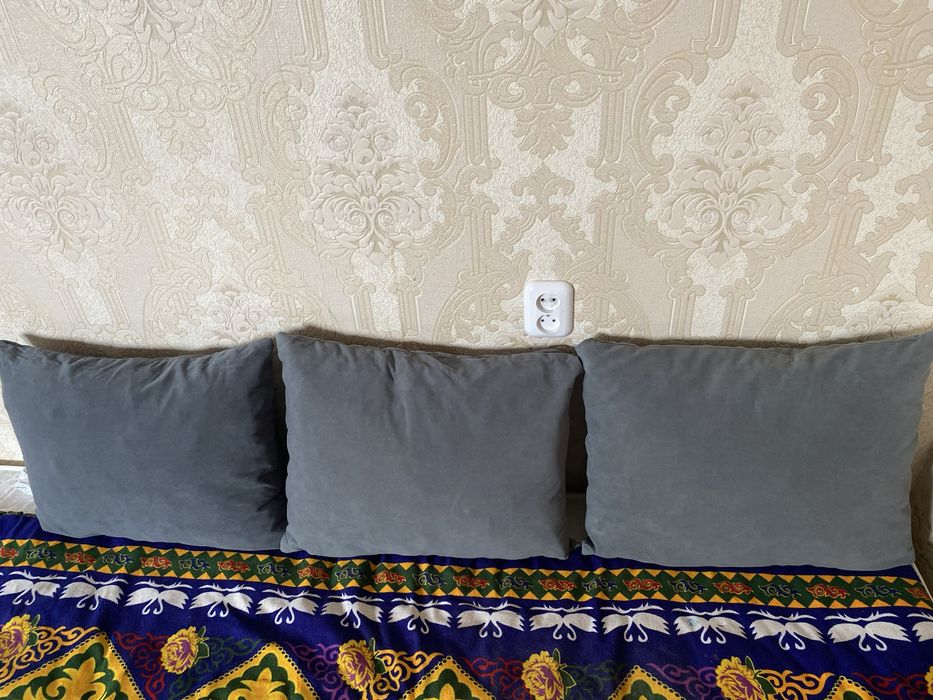 Продам подушки от дивана 3 шт