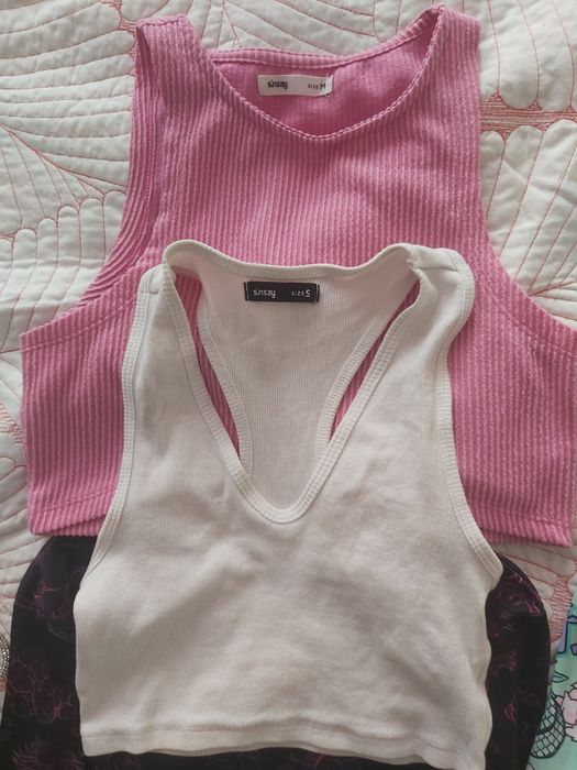 Vand tricouri top pentru domnisoare