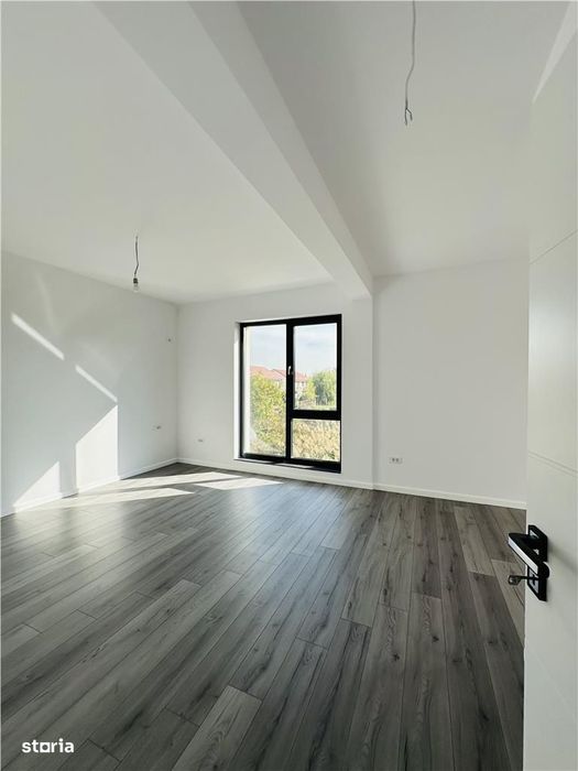 De VÂNzare Vila De Lux 438Mp Teren Individuala La Cheie Zona Prim