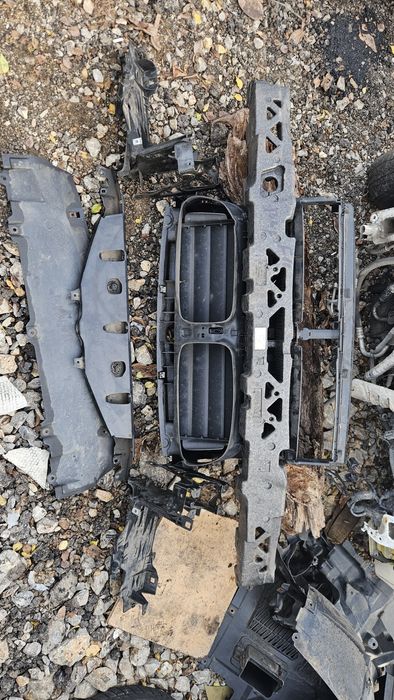 Маска/Греди/Основи за фарове/Пръскалки за фарове за BMW F10/F11