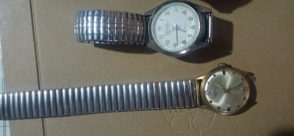 Часы наручные с браслетами
